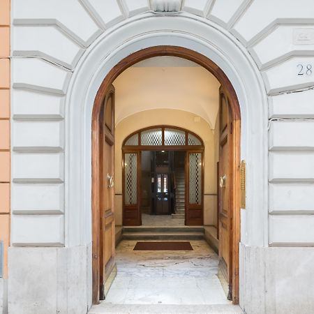 Easy Budget Colosseo Rom Eksteriør billede